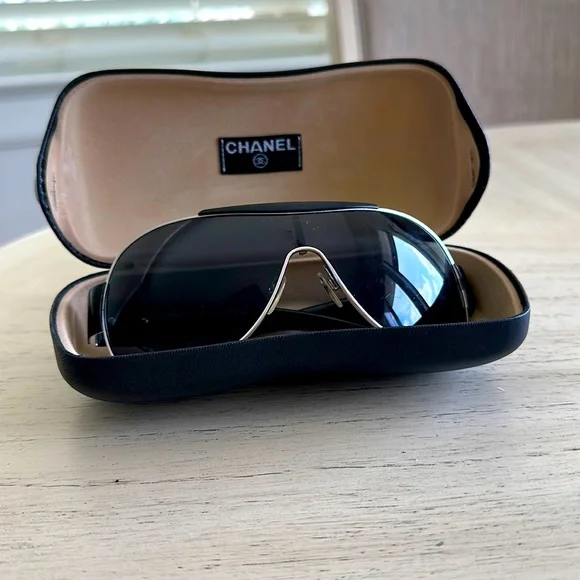 Accessories | Vintage Chanel Aviator Sunglasses | Poshmark display picture 1